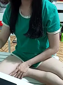 Ngocnhi2k online show from February 18, 2025, 5:20 pm