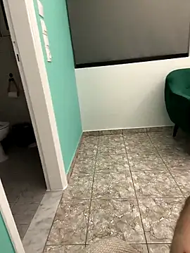 onbifeet online show from March 25, 2026, 6:18 pm