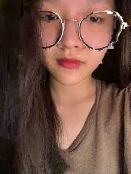 Krixxi22 online show from October 26, 2025, 4:29 pm