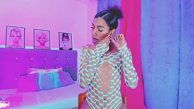 Kimberly thompsom online show from February 18, 2025, 8:03 pm