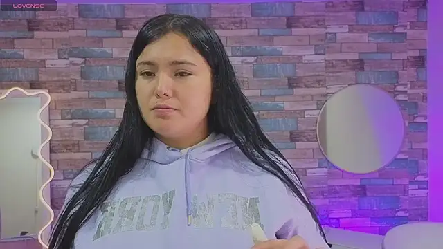 Mellani tay online show from February 25, 2026, 3:18 am