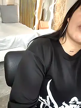 Snapshot of martinna_tay chatting on February 28, 2026, 3:28 am martinna tay online show from February 28, 2026, 3:28 am