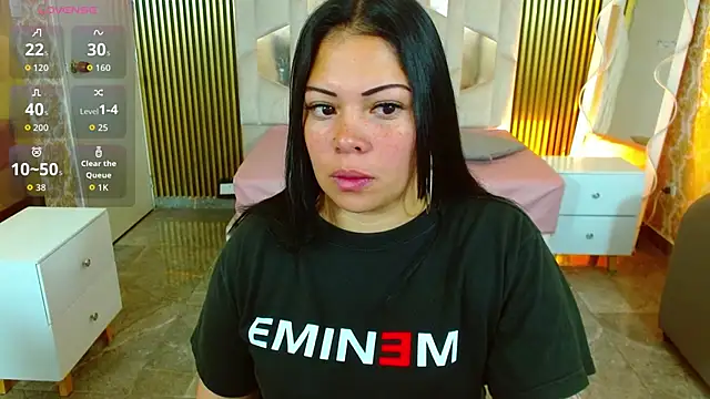 Snapshot of martinna_tay chatting on December 15, 2025, 3:23 am martinna tay online show from December 15, 2025, 3:23 am