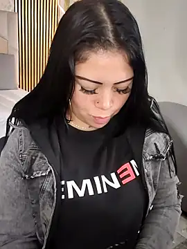 Snapshot of martinna_tay chatting on February 25, 2026, 3:18 am martinna tay online show from February 25, 2026, 3:18 am