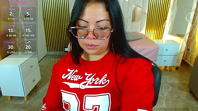 Snapshot of martinna_tay chatting on December 3, 2025, 3:18 am martinna tay online show from December 3, 2025, 3:18 am