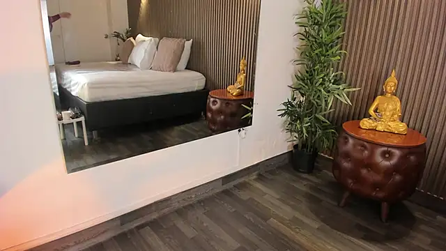 AliceHanz online show from February 18, 2026, 4:21 am