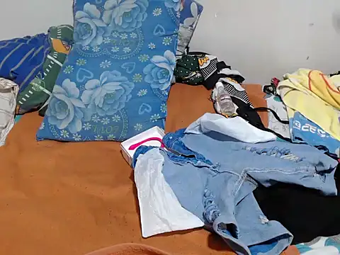 trina kay online show from October 12, 2025, 1:23 pm