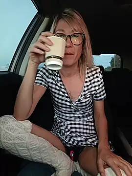 Timide girl2 online show from October 26, 2025, 6:25 am