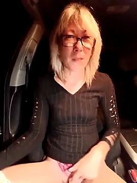 Timide girl2 online show from September 15, 2025, 4:24 am