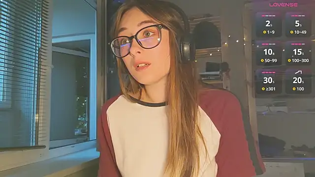 monlight  dana online show from September 21, 2025, 4:34 pm