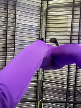 Berry Bans online show from September 23, 2025, 5:31 pm