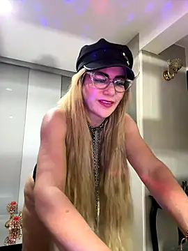 LARIANA RIVERA23 online show from September 9, 2025, 4:00 am