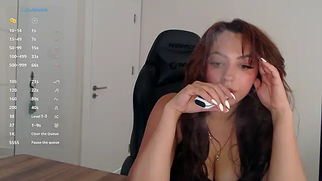  Just a queen 3 online show from May 17, 2026, 10:37 am