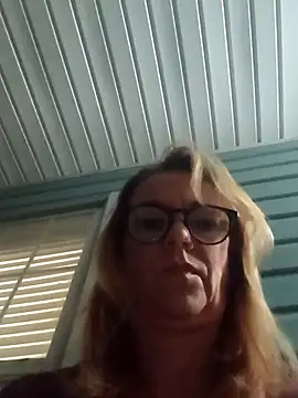 Snapshot of Nextdoor691 chatting on October 4, 2025, 4:36 am Nextdoor691 online show from October 4, 2025, 4:36 am