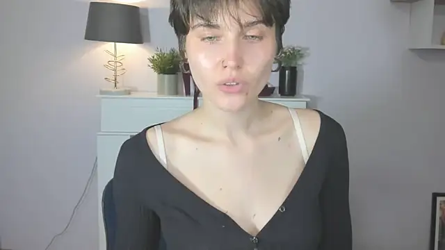 sarah perfect online show from June 7, 2026, 1:38 pm