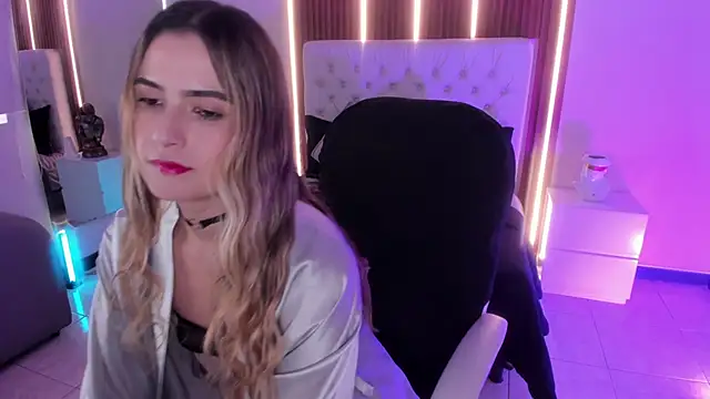 sweetty paulina online show from September 19, 2025, 1:04 pm