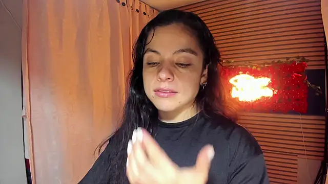 Snapshot of rosse_2504 chatting on October 14, 2025, 5:13 pm rosse 2504 online show from October 14, 2025, 5:13 pm