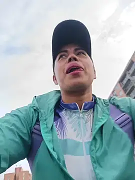  andrea30 online show from October 18, 2025, 11:01 am