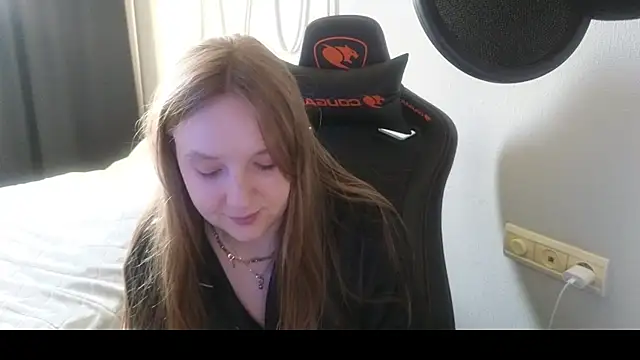 KatrinaFlam online show from December 20, 2024, 5:25 am