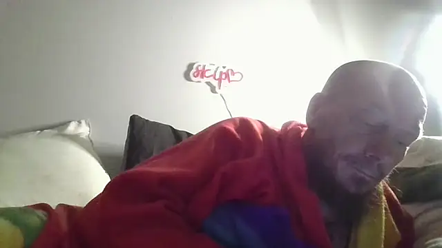 deepinnnnn online show from September 12, 2025, 2:34 am