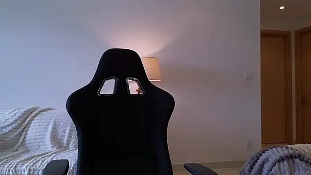 VanessaBayer2 online show from January 4, 2025, 1:31 am