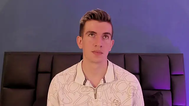 Snapshot of MikaelSlow chatting on February 4, 2026, 3:01 am MikaelSlow online show from February 4, 2026, 3:01 am