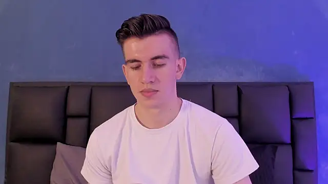 Snapshot of MikaelSlow chatting on January 16, 2026, 4:27 am MikaelSlow online show from January 16, 2026, 4:27 am