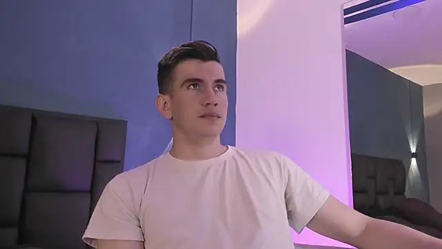 Snapshot of MikaelSlow chatting on February 25, 2026, 3:51 am MikaelSlow online show from February 25, 2026, 3:51 am