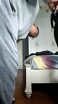 big-pig online show from December 13, 2024, 5:05 am