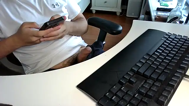 big-pig online show from September 14, 2025, 7:09 am