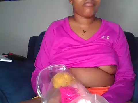 SquirtQueen222 online show from April 2, 2026, 3:24 am