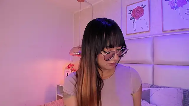 Aily Yozuko online show from May 16, 2026, 2:32 am