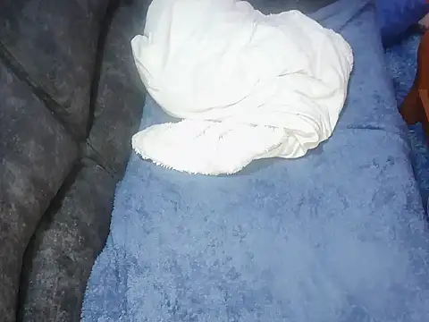 petitev online show from October 17, 2025, 4:27 am