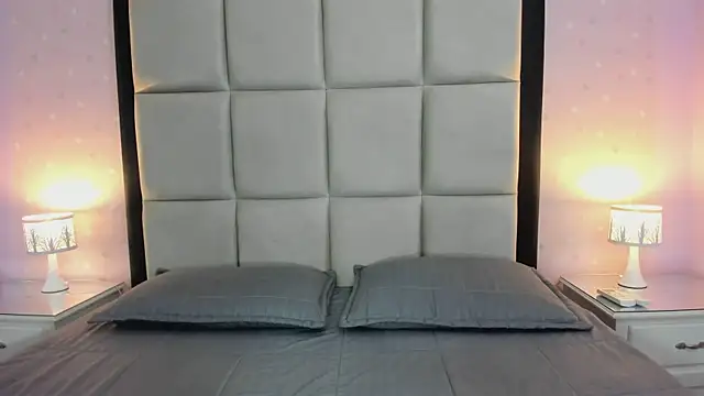 HannaClarrk  online show from April 1, 2026, 8:06 pm