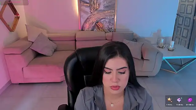 AngelicaVega online show from November 18, 2025, 7:17 pm