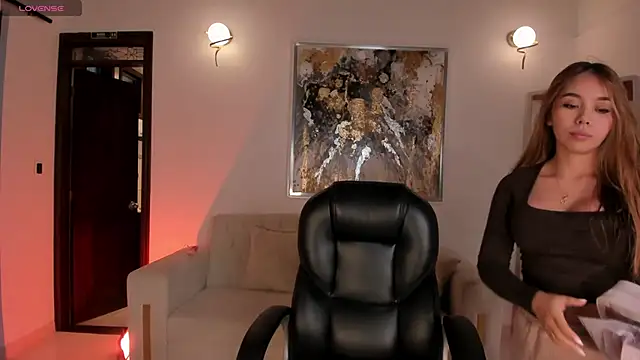 CarolineGraceX online show from November 15, 2025, 10:52 am