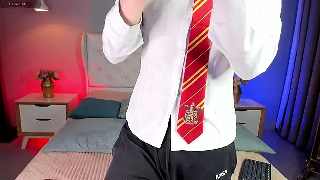 cherryy boy online show from November 22, 2025, 10:41 pm