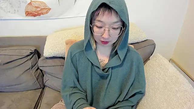 luxgray online show from March 3, 2025, 12:56 am