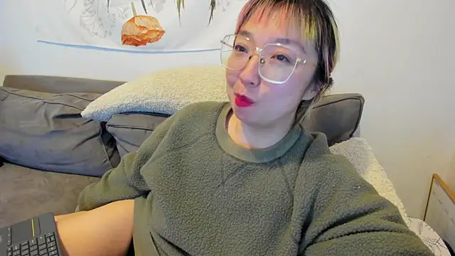 luxgray online show from February 9, 2025, 4:04 am