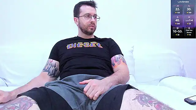 JayXCee Official online show from December 28, 2024, 3:37 pm