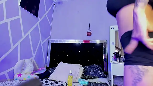 Snapshot of Laizasamantha2 chatting on February 26, 2026, 7:25 pm Laizasamantha2 online show from February 26, 2026, 7:25 pm