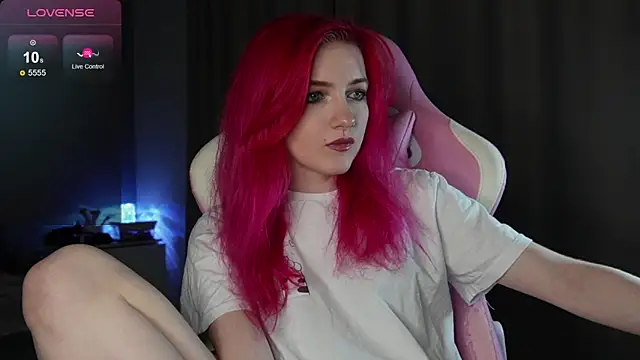 joyhannahh online show from November 14, 2025, 2:32 pm