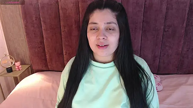 Snapshot of AgathaLynx chatting on March 10, 2025, 11:45 am AgathaLynx online show from March 10, 2025, 11:45 am