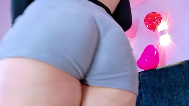 AgathaLynx online show from February 16, 2026, 10:47 am