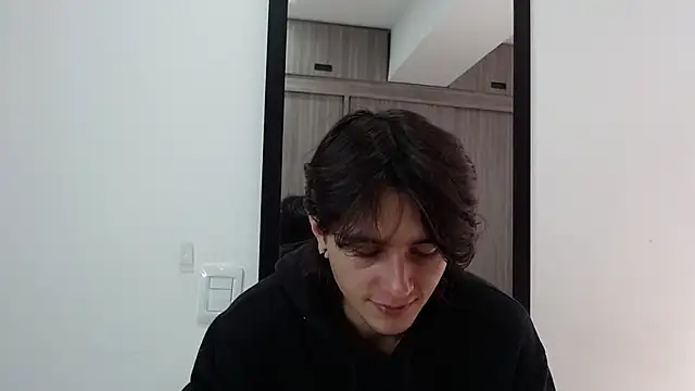 Snapshot of alex_connorr chatting on February 25, 2025, 2:48 pm alex connorr online show from February 25, 2025, 2:48 pm