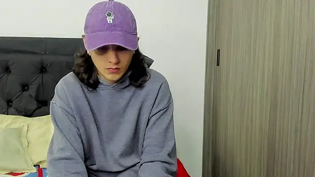 Snapshot of alex_connorr chatting on January 6, 2025, 5:16 pm alex connorr online show from January 6, 2025, 5:16 pm