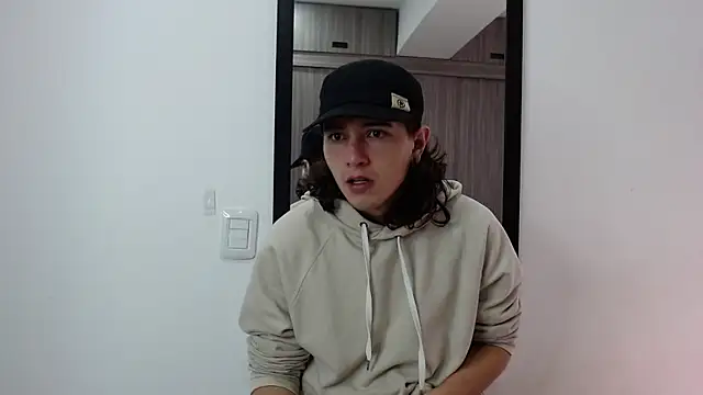 Snapshot of alex_connorr chatting on February 8, 2025, 3:00 pm alex connorr online show from February 8, 2025, 3:00 pm