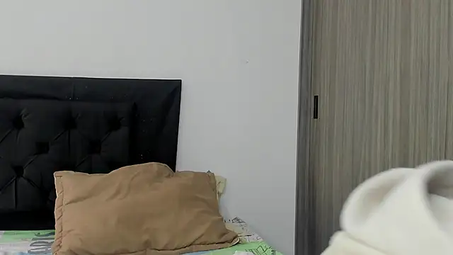 Snapshot of alex_connorr chatting on January 14, 2025, 3:15 pm alex connorr online show from January 14, 2025, 3:15 pm