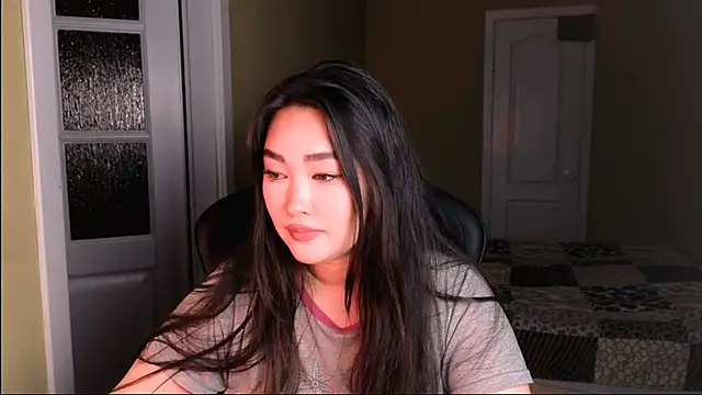 Erica Wayne online show from January 29, 2025, 4:19 pm