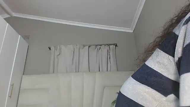 Snapshot of naughtyblackdolie chatting on March 3, 2025, 3:05 am naughtyblackdolie online show from March 3, 2025, 3:05 am